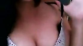 "Vem Chupar Minha Teta" Ninfeta do WhatsApp Tirando Sutiã Vídeo Vazado