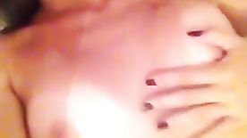 Vazou na net vídeo caseiro da ex namorada pelada tocando siririca